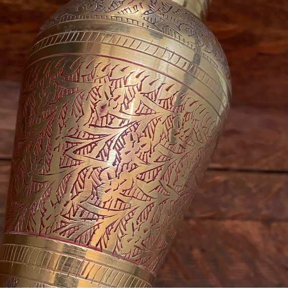 Vintage Brass Vase Leaves Engraved Etched 7.75" Tall - Picture 3 of 6